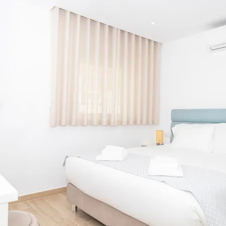Mc Suites Burgau With Amazing Front Sea View Exterior photo